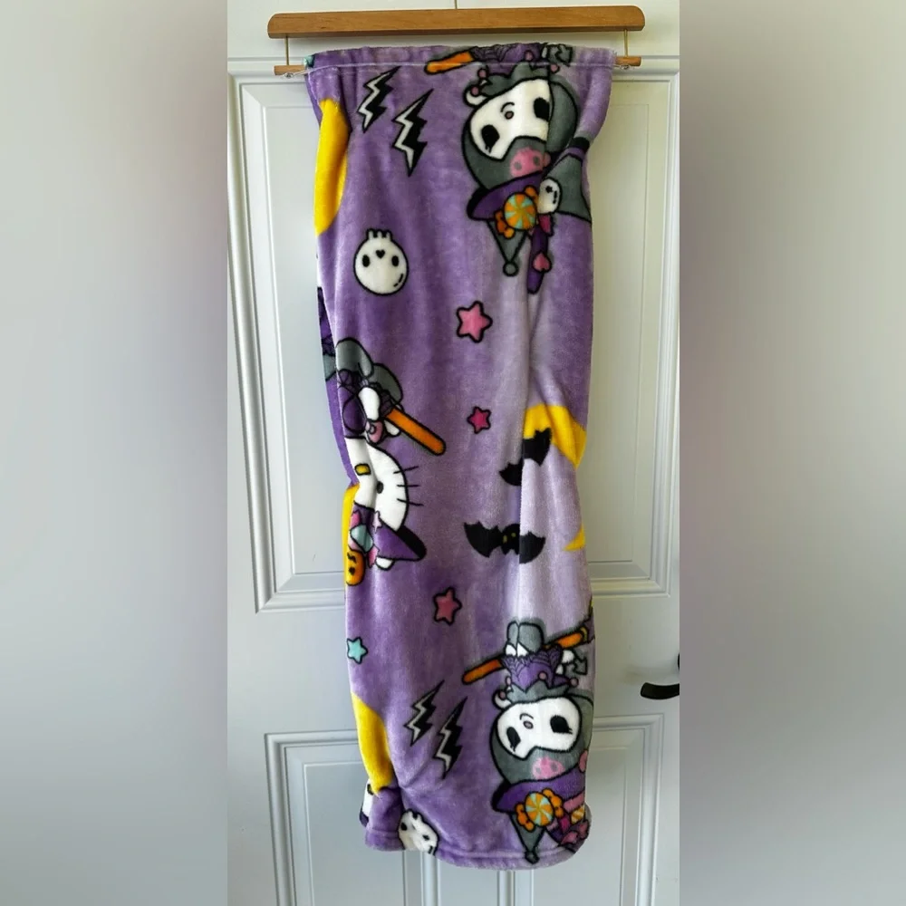 Hello Kitty and friends Halloween Purple Blanket